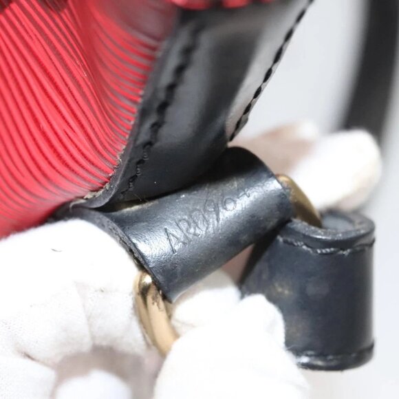 LOUIS VUITTON Epi Petit Noe Shoulder Bag Bicolor Black Red M44017 Auth BA2220 - Picture 10 of 16